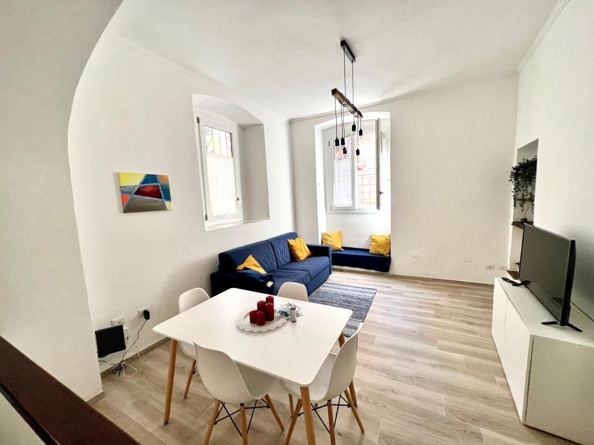 La Casa Di Ale Nel Centro Storico Di Cagliari Apartment Екстериор снимка