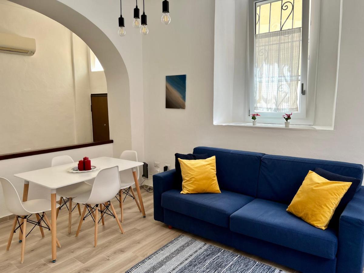 La Casa Di Ale Nel Centro Storico Di Cagliari Apartment Екстериор снимка