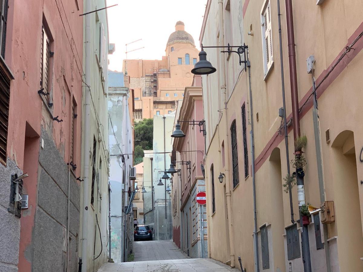 La Casa Di Ale Nel Centro Storico Di Cagliari Apartment Екстериор снимка